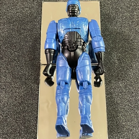 ROBOCOP - Picture 4 of 6